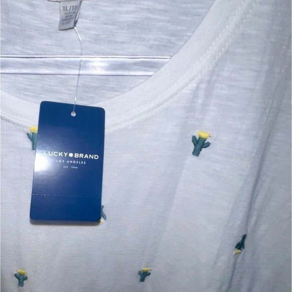 NWT Lucky Brand 🍀 White Tee w/Embroidered Cactus Size XL - Picture 4 of 5